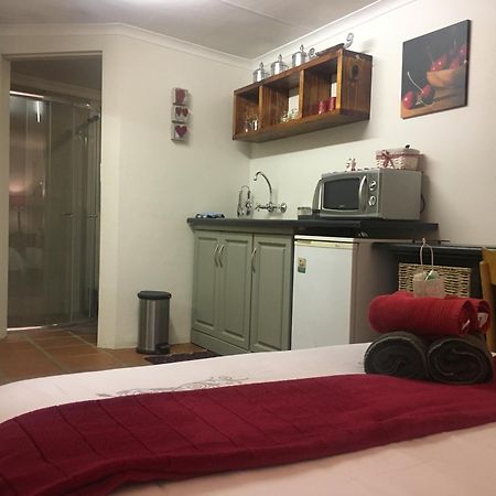 Ciara Guesthouse Pretoria-Noord Esterno foto